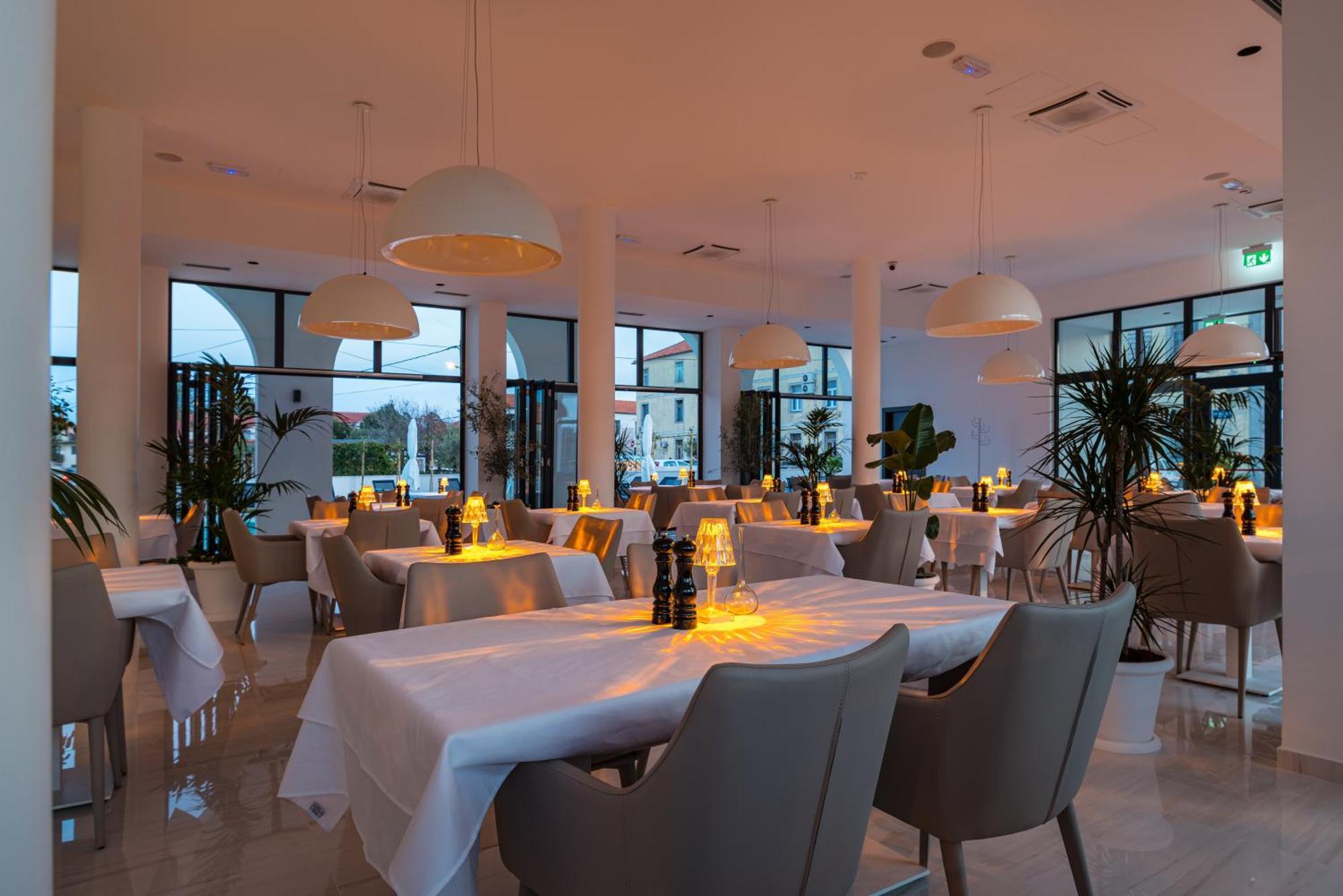 Miramare Hotel Zadar Exterior photo